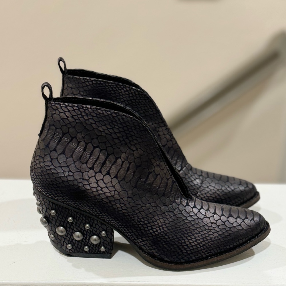 Studded Wester Booties Size 7